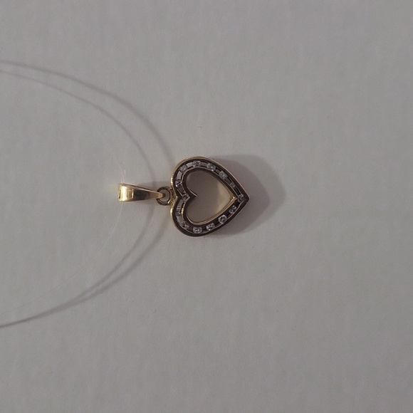 14Kt Gold + Diamond Heart Pendant